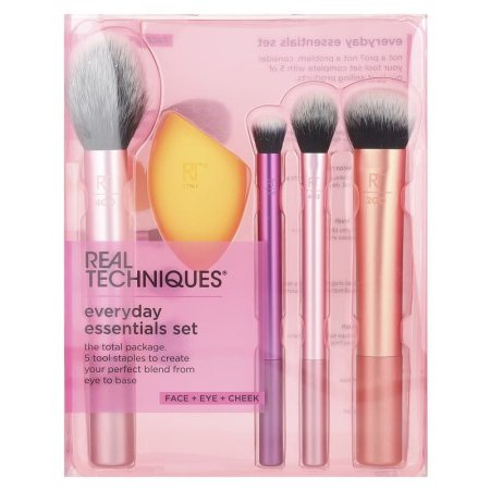 طقم ريل تكنيكس أساسيات المكياج اليومية مع إسفنجة دمج (Real Techniques Everyday Essentials Set)